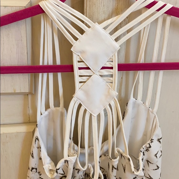 Ladies top - Picture 3 of 4